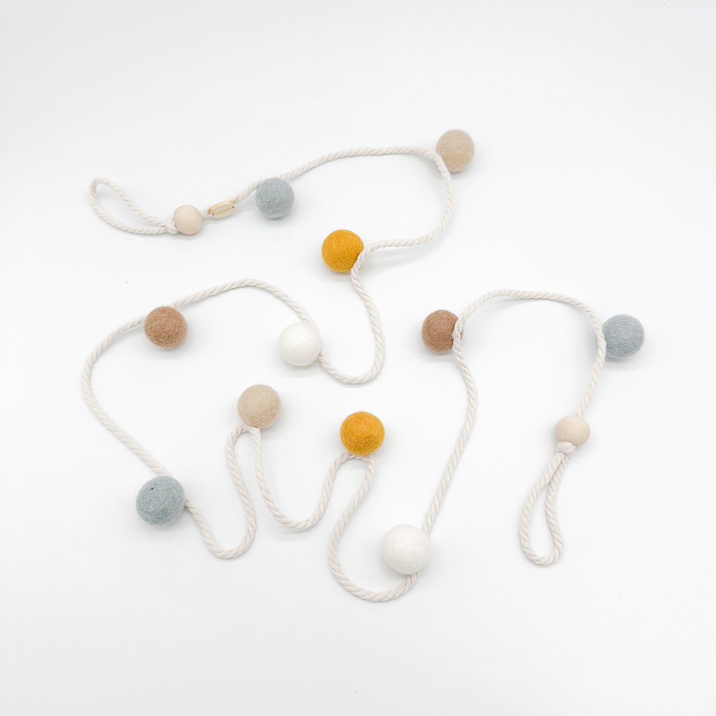 Pom-pom Garland | Home Decor