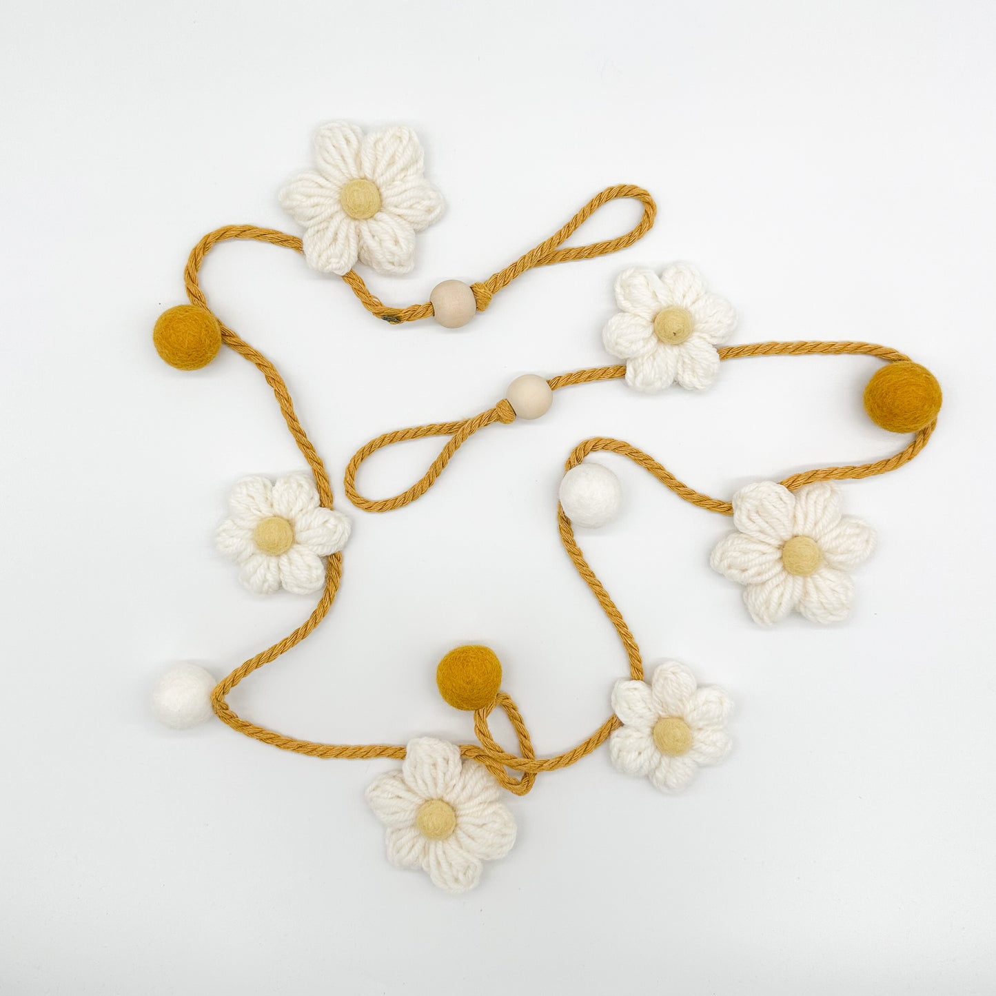 Daisy Garland | Home Decor