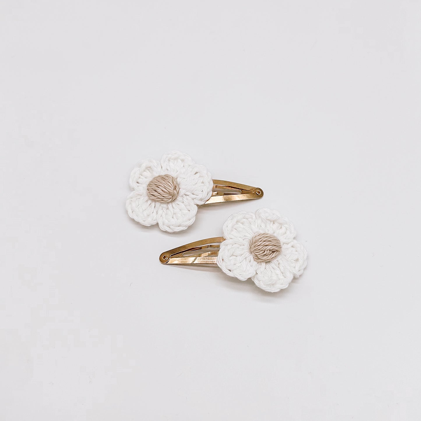 Daisy Beige Clips | Hand Crocheted