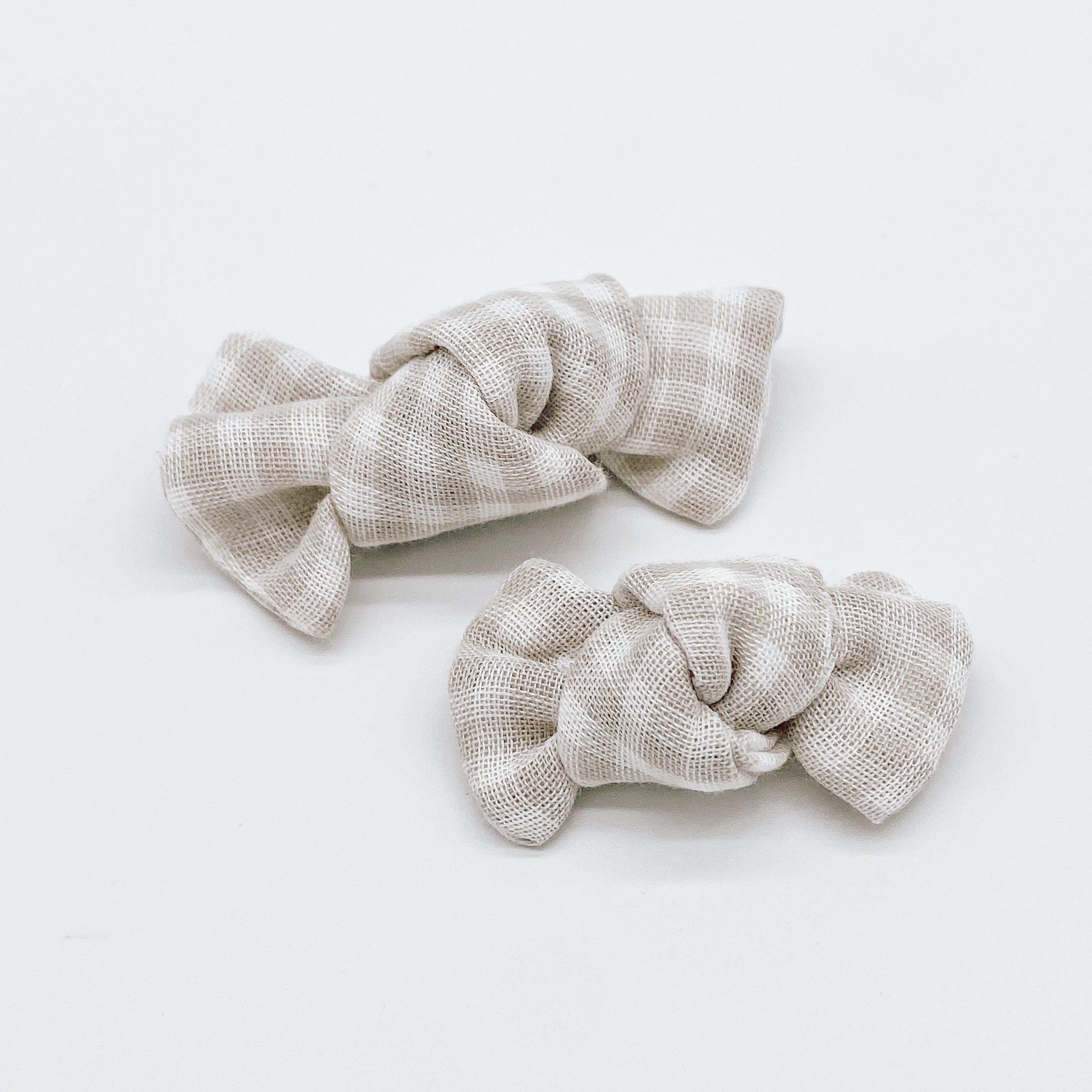 Grace Small Gingham Knot Bow | Handmade Bows