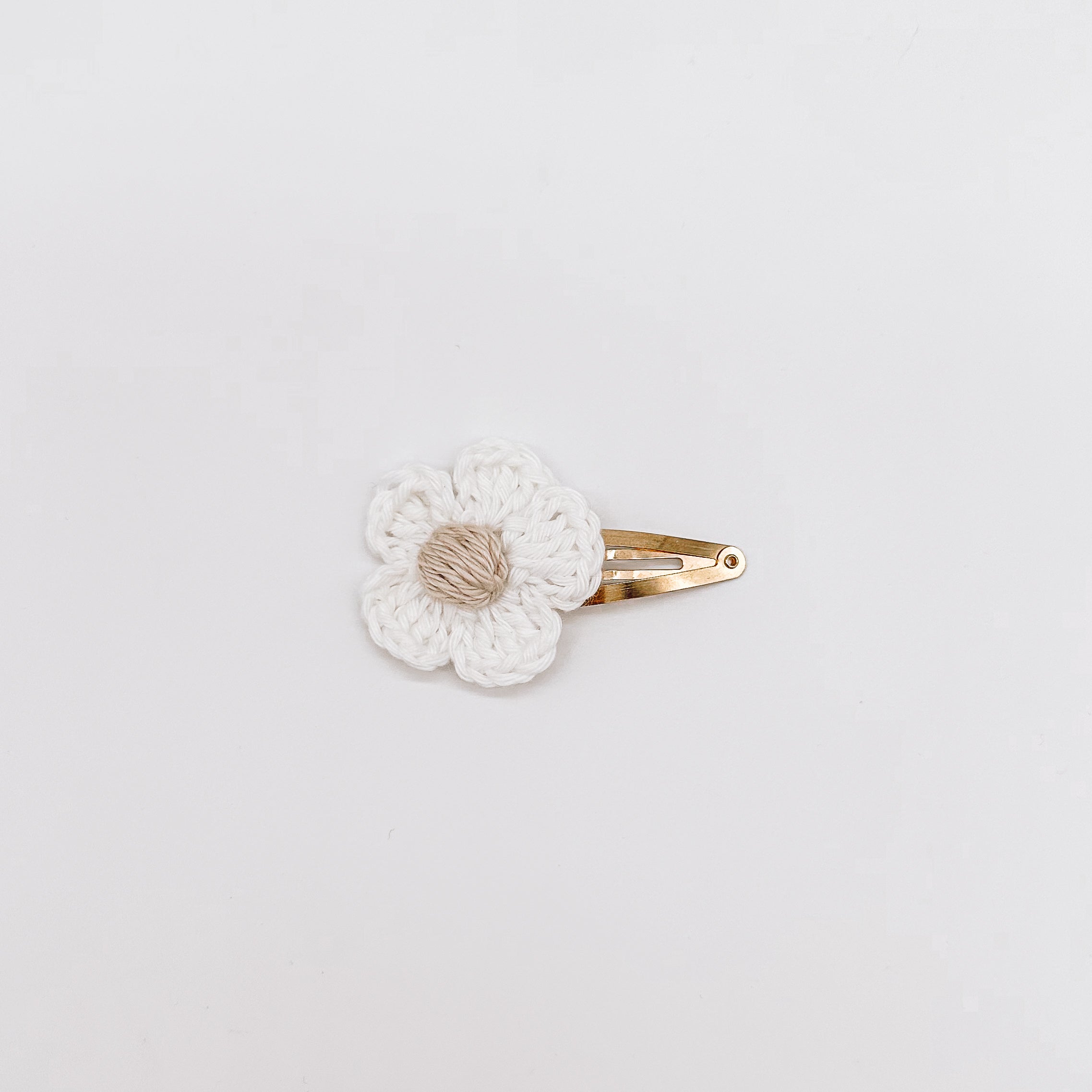 Daisy Beige Clips | Hand Crocheted