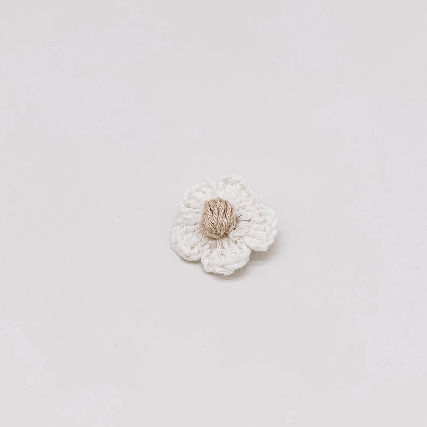 Daisy Beige Clips | Hand Crocheted