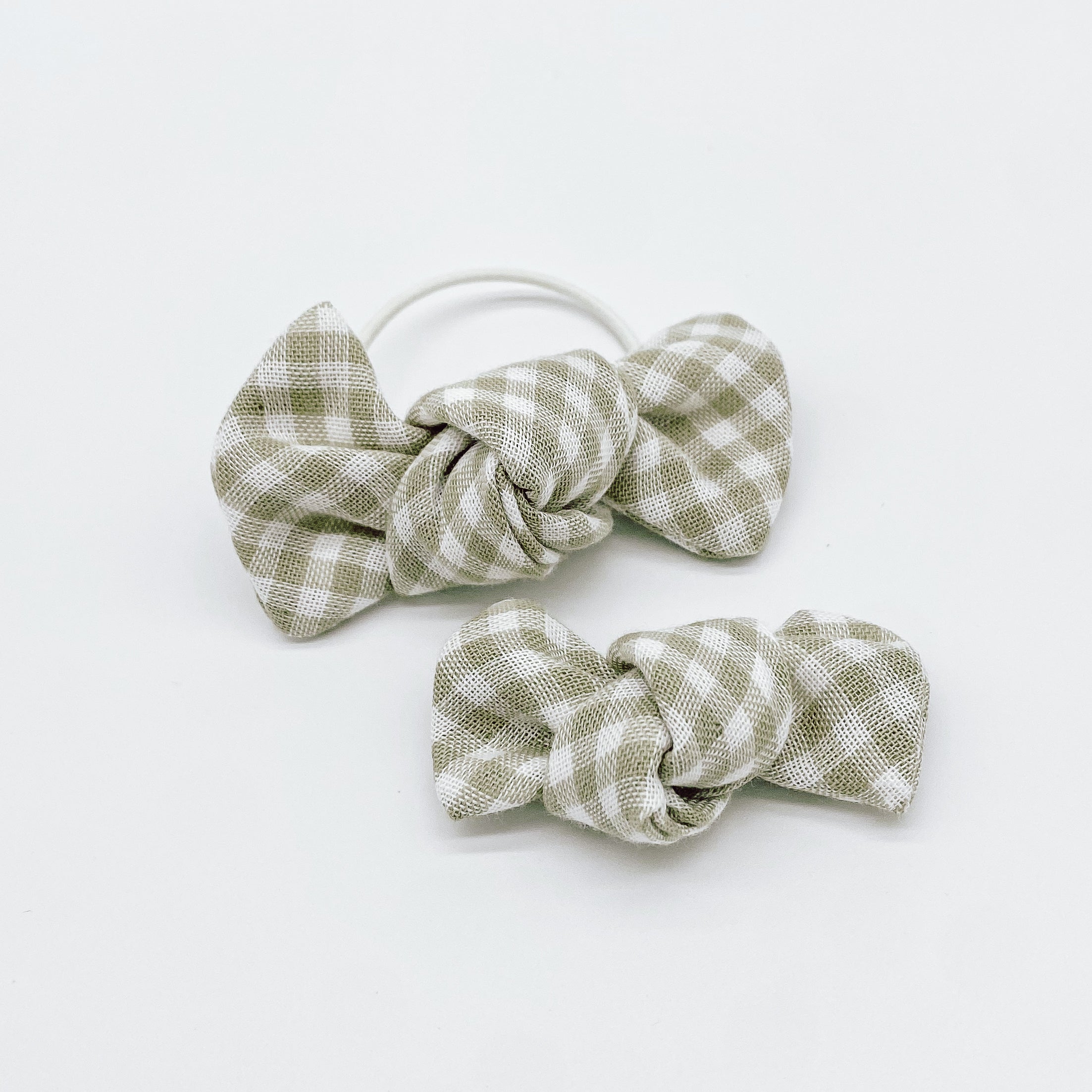 Grace Small Gingham Knot Bow | Handmade Bows