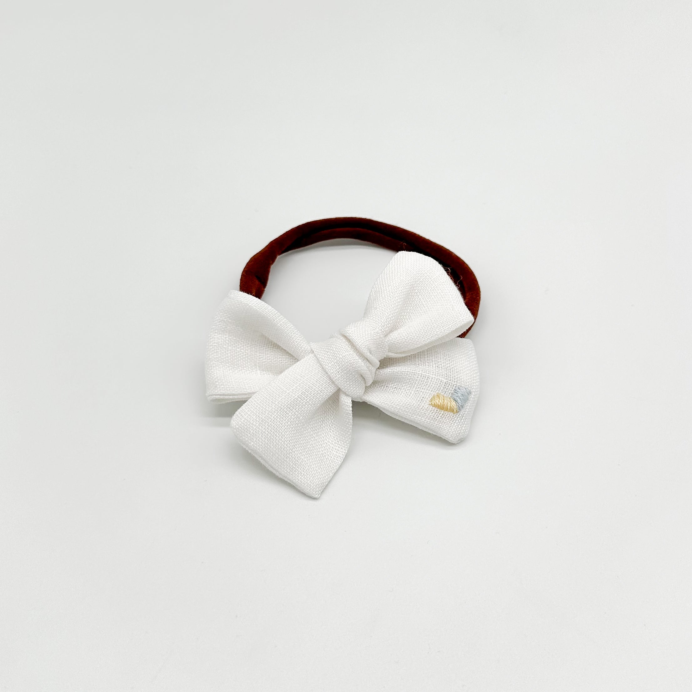 Linen Ukraine Heart Bow | For Ukraine